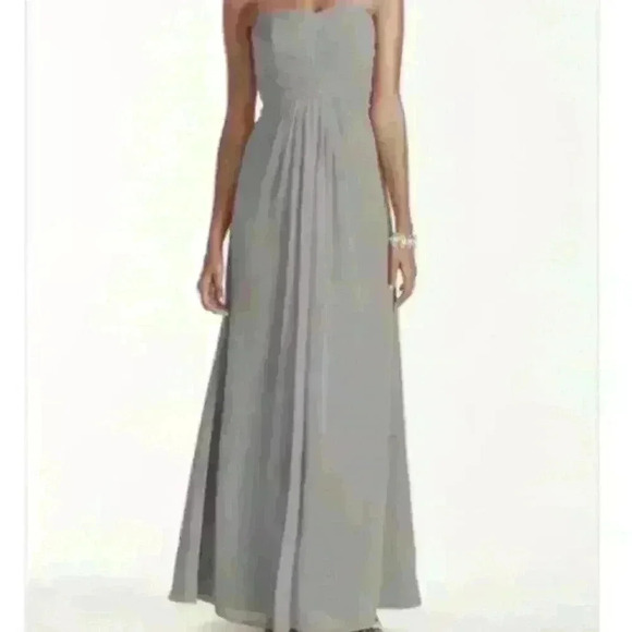 David’s Bridal Strapless Chiffon‎ with Pleats - Picture 6 of 6